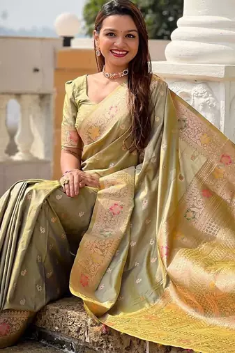 Green woven design zari kanjeevaram saree