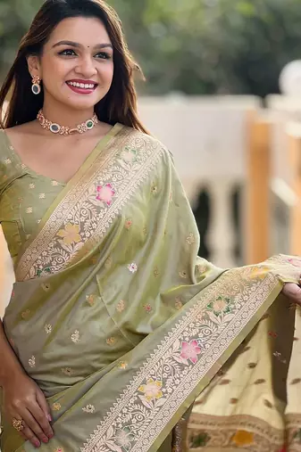 Green woven design zari kanjeevaram saree