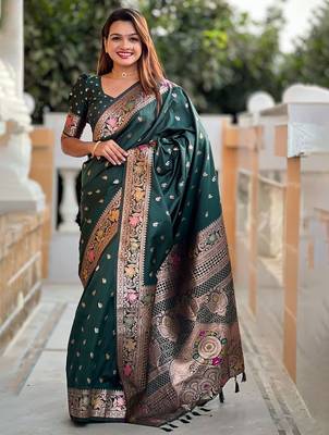 Green ethnic motifs woven design kanjeevaram saree 1