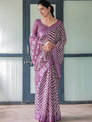 Purple women geometric printed zari  linen saree 4