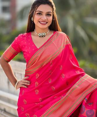 Pink woven design zari silk blend paithani saree 4