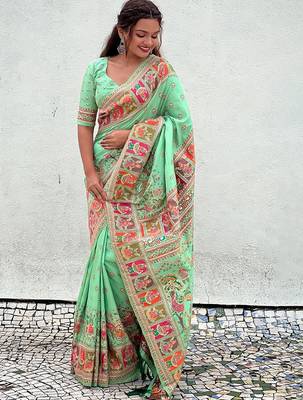 Green woven design silk blend saree 2
