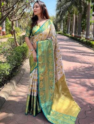 White woven design handloom kanjeevaram saree 1