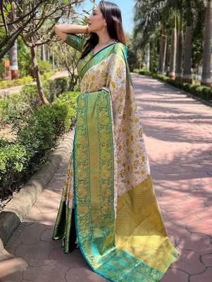 White woven design handloom kanjeevaram saree 2