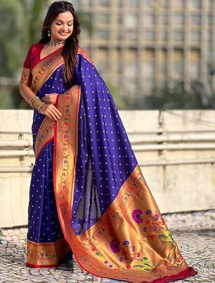 Navy blue ethnic motifs zari silk blend handloom paithani saree 5