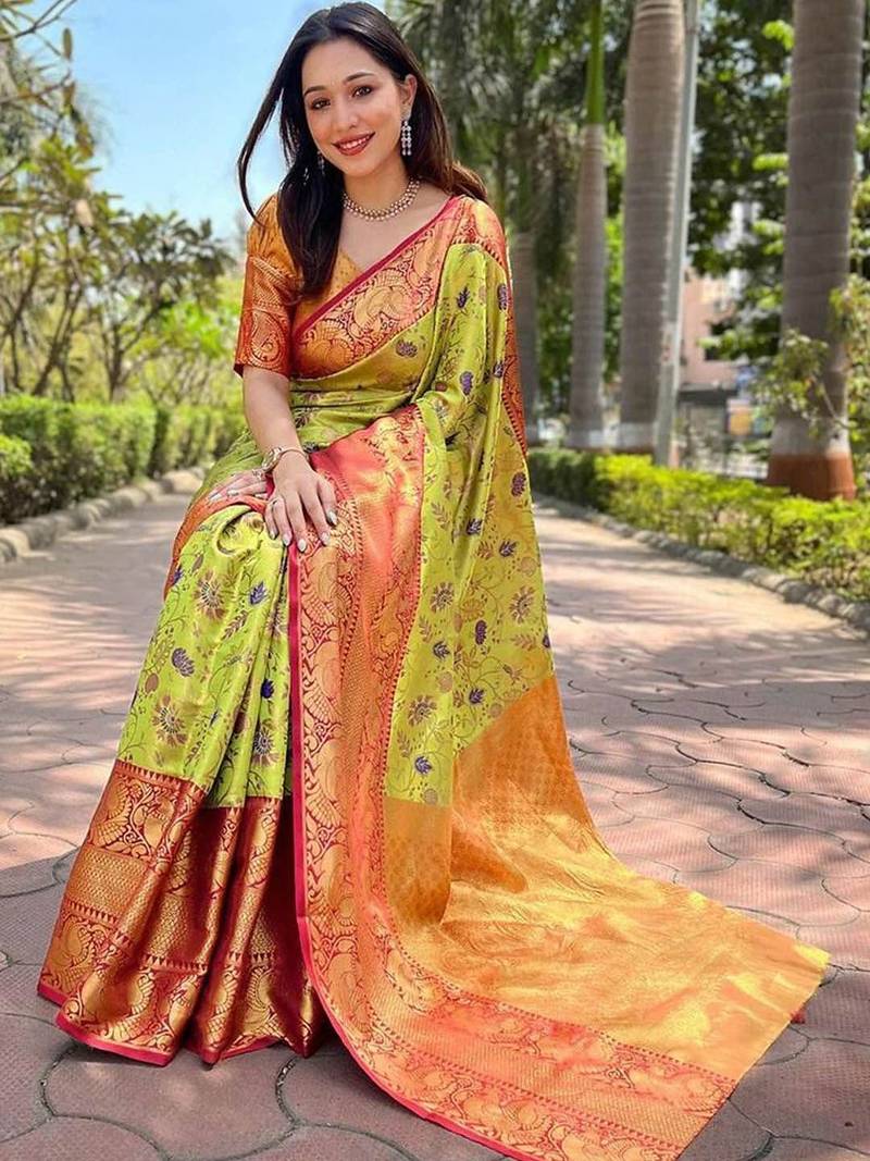 Green woven design zari kanjeevaram saree