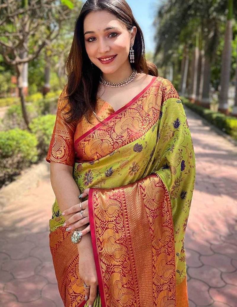 Green woven design zari kanjeevaram saree
