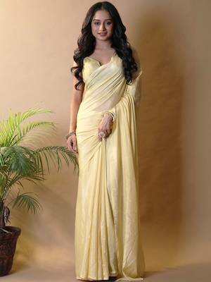Yellow silk blend saree 4