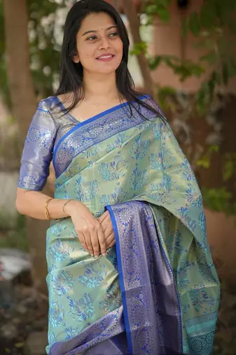 Green floral zari kanjeevaram saree