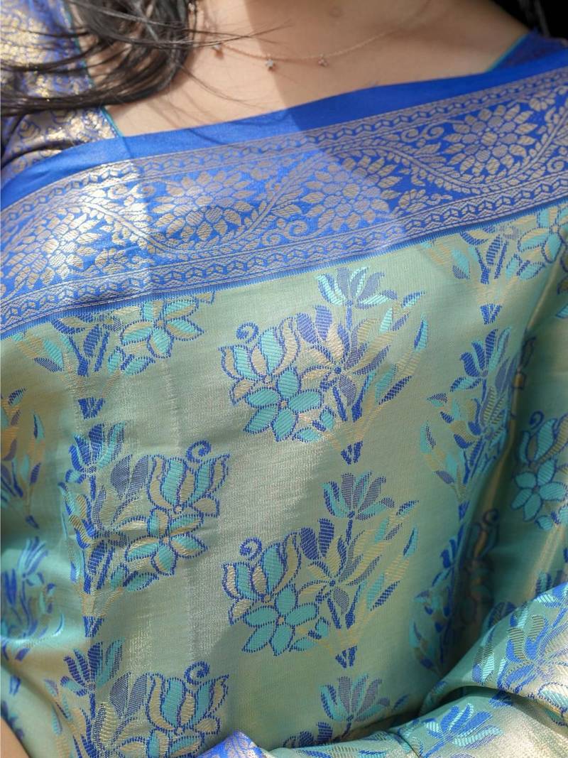 Green floral zari kanjeevaram saree