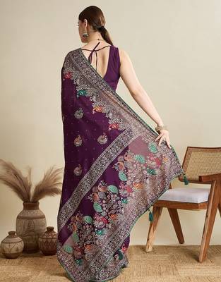 Magenta floral printed zari  banarasi saree 3