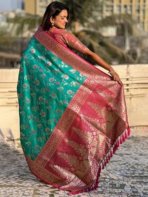Green woven design zari kanjeevaram saree 2