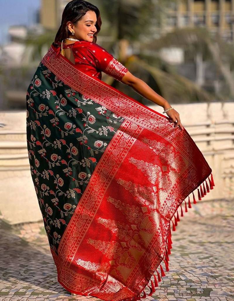 Green woven design zari kanjeevaram saree