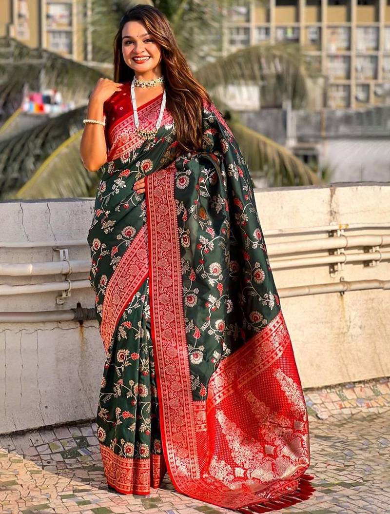 Green woven design zari kanjeevaram saree