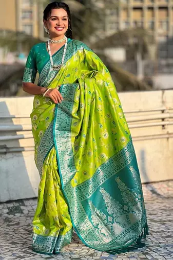 Green woven design zari kanjeevaram saree