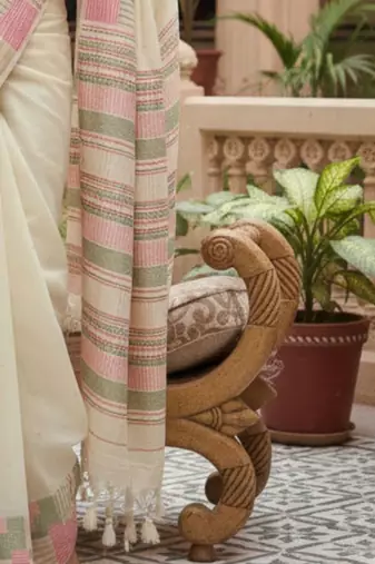 Off white woven design embroidered silk blend handloom banarasi saree