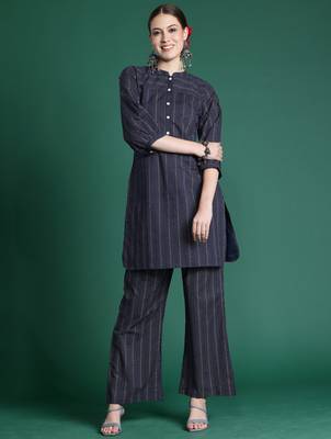 Navy blue printed cotton kurta trouser set 4