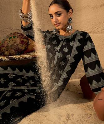 Black printed cotton kurta trouser set 2