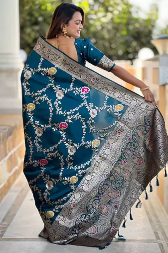 Blue woven design zari kanjeevaram saree