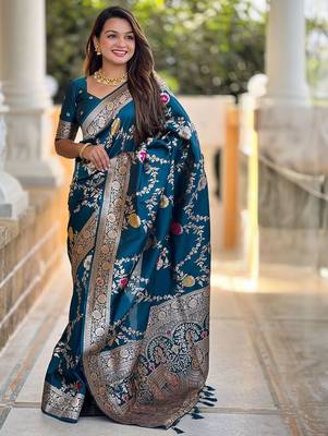 Blue woven design zari kanjeevaram saree 3