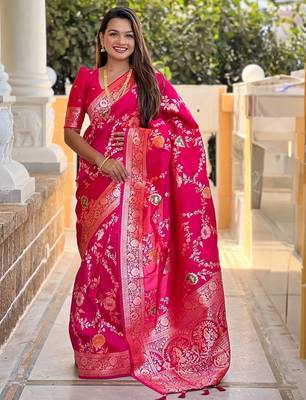 Pink ethnic motifs woven design zari kanjeevaram saree 1