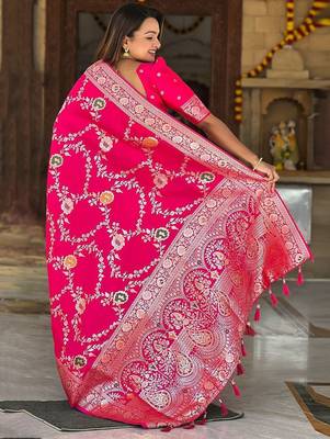 Pink ethnic motifs woven design zari kanjeevaram saree 2