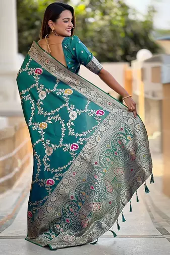 Green floral woven design zari kanjeevaram saree