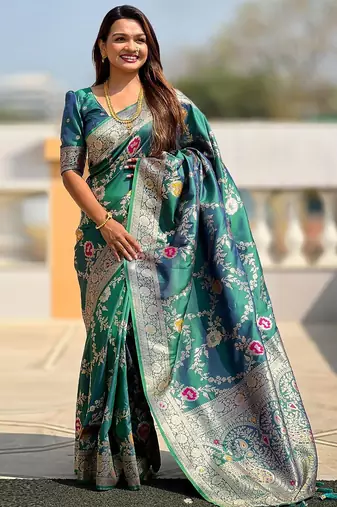 Green floral woven design zari kanjeevaram saree