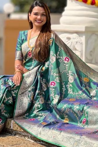 Green floral woven design zari kanjeevaram saree