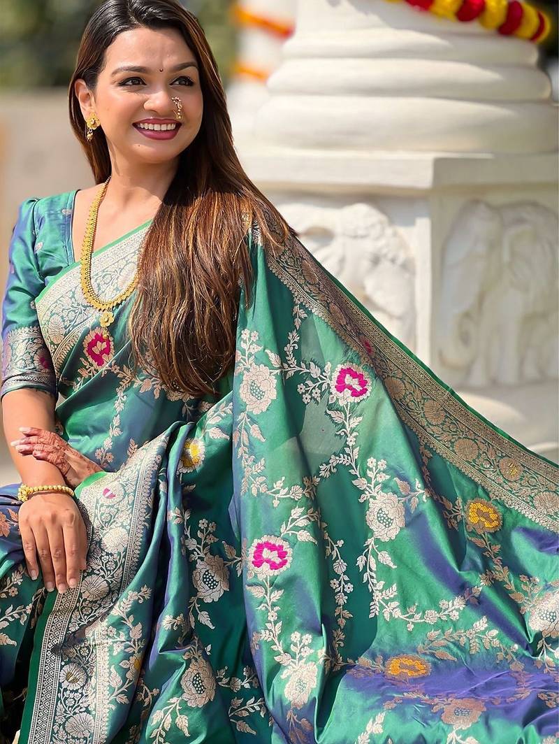 Green floral woven design zari kanjeevaram saree