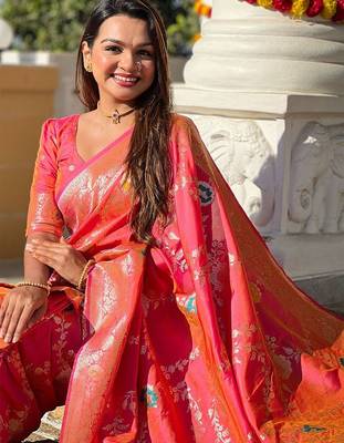 Peach peach woven design zari kanjeevaram saree 3