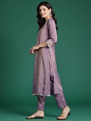 Lavender embroidered silk kurta trouser set 3