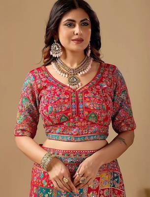 Red paisley embroidered silk blend designer banarasi saree 5