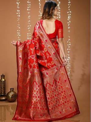 Red woven design zari silk blend heavy work kanjeevaram saree 3