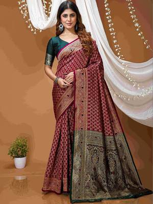 Maroon woven design zari silk blend handloom kanjeevaram saree 3