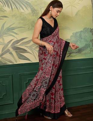 Maroon bandhani mirror work silk blend fusion saree 3