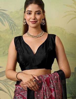Maroon bandhani mirror work silk blend fusion saree 5
