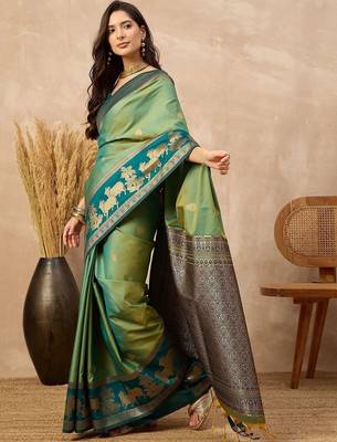 Green woven design zari art silk designer kanjeevaram saree 3