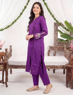 Purple printed silk kurta trouser set 4