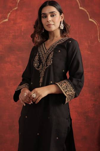 Black embroidered liva kurta trouser set