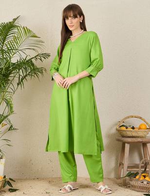Green printed cotton kurta trouser set 4