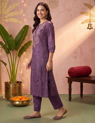 Burgundy printed silk kurta trouser set 4