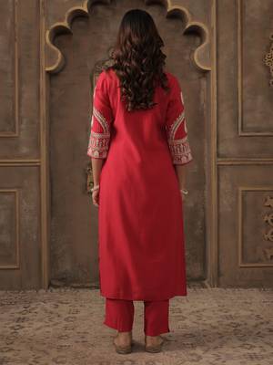 Pink embroidered silk kurta trouser set 2