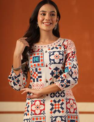 Off white printed cotton kurta trouser set 2