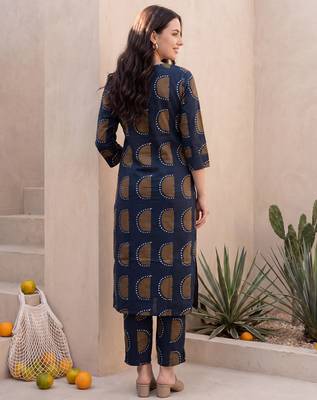 Blue printed cotton kurta trouser set 2