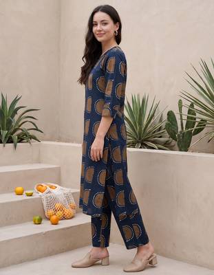 Blue printed cotton kurta trouser set 3