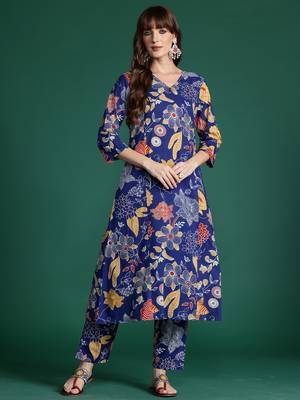 Blue printed cotton kurta trouser set 4