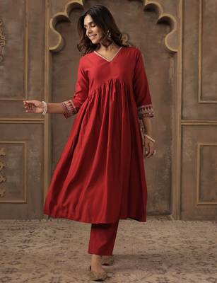 Red printed liva kurta trouser set 1
