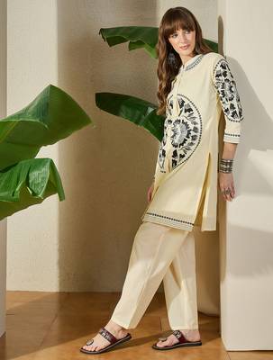 Off white printed cotton kurta trouser set 1