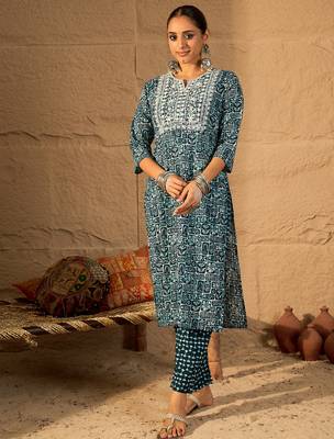Blue embroidered cotton kurta trouser set 4